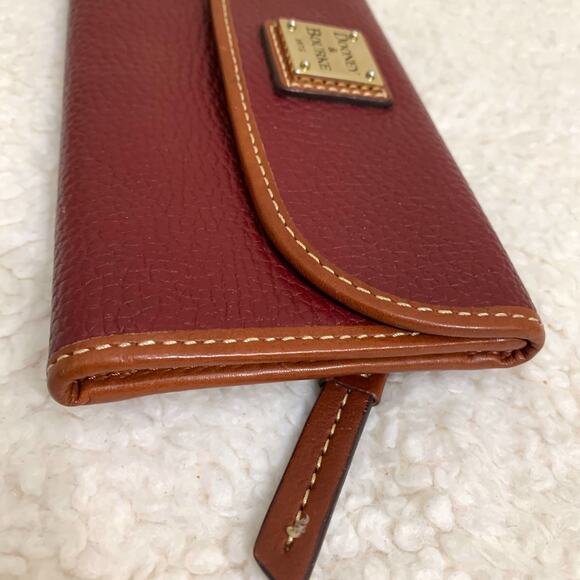 DOONEY & BOURKE Dark Red/Tan Leather Trifold Continental CLAREMONT Wallet - Picture 3 of 12